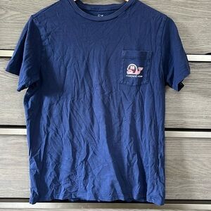 Vineyard Vines football t-shirt - size L (16)